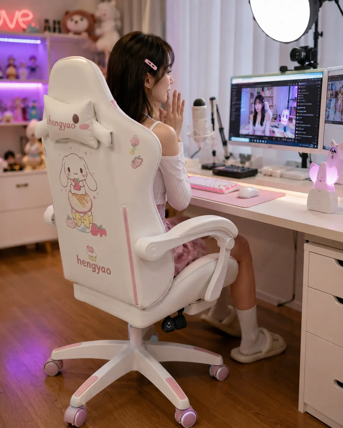 gaming-chair-ft-1502-features-custom-printing-detail