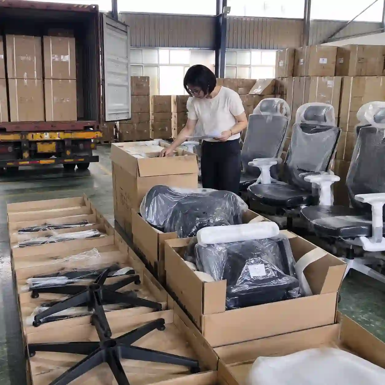 Office chair export packaging inspection for wholesale shipments