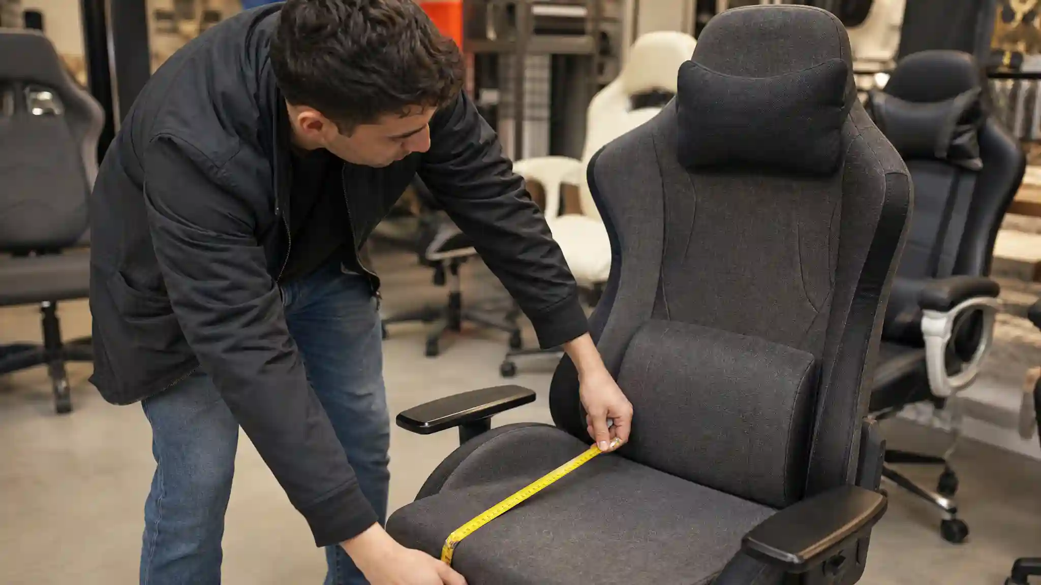 Gaming chair seat width and bucket seat fit check for B2B buyers