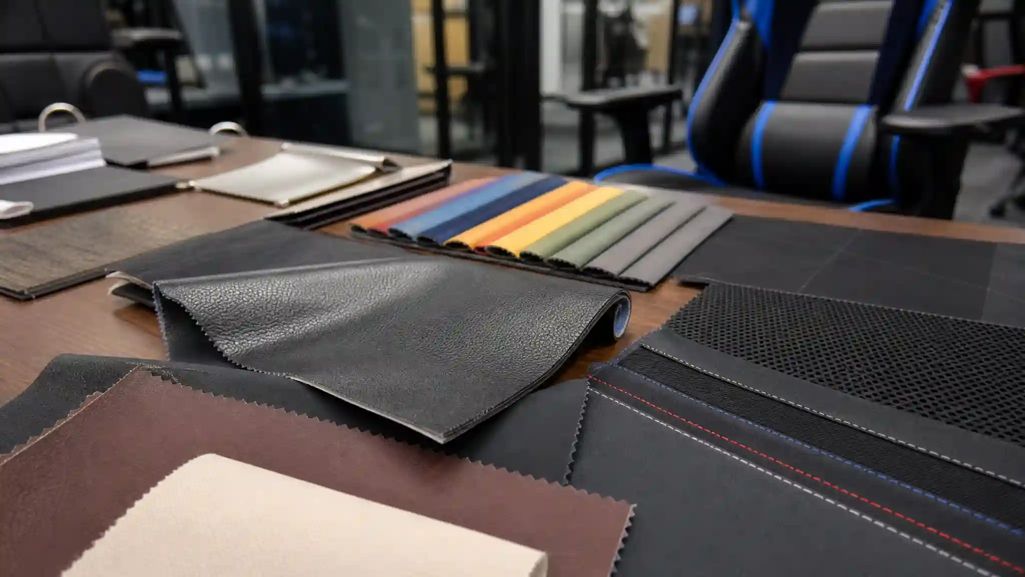 PU leather fabric and mesh material swatches for gaming chair supplier selection